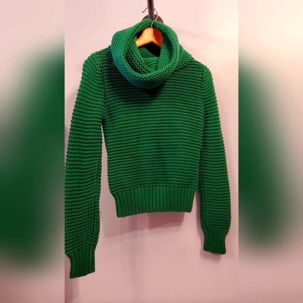 Moda International Womens /Junior Sz Small Green Cowl Neck Sweater
